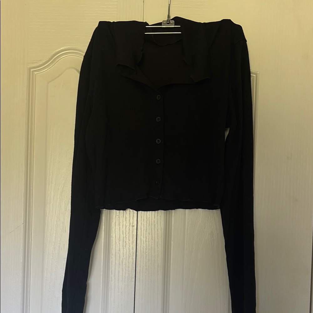 SHEIN Black Cropped Long Sleeve Polo Button Down